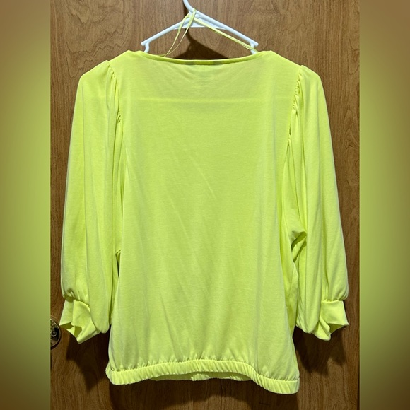 Simply Vera Vera Wang fluorescent Yellow shirt size M - Picture 2 of 2
